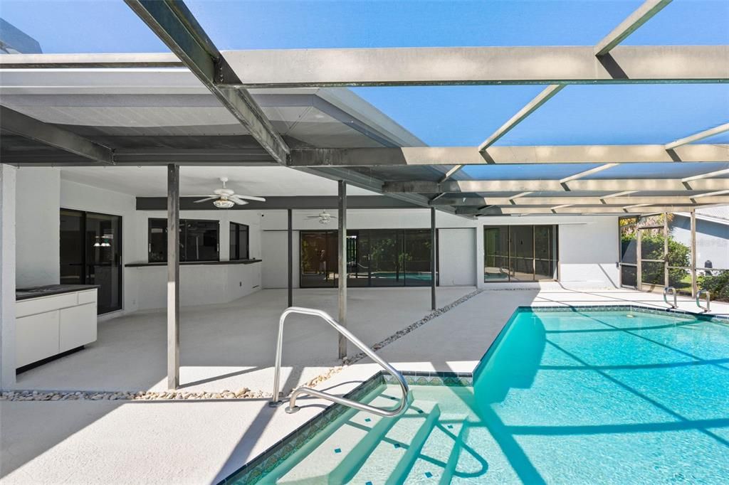 For Sale: $789,000 (5 beds, 3 baths, 3316 Square Feet)