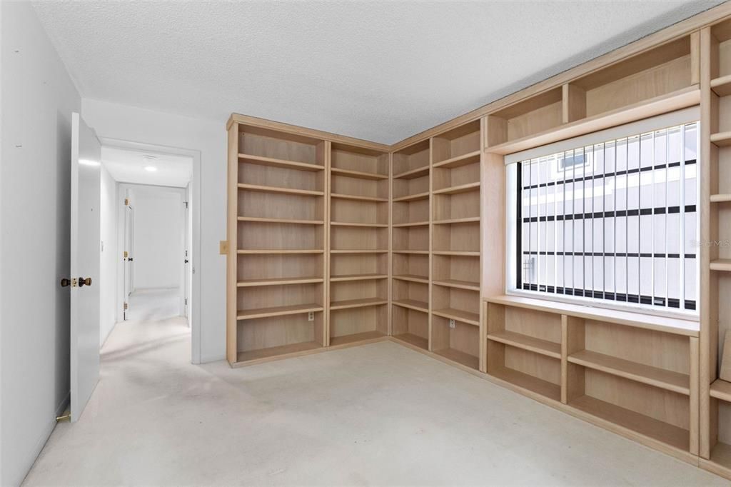 For Sale: $789,000 (5 beds, 3 baths, 3316 Square Feet)