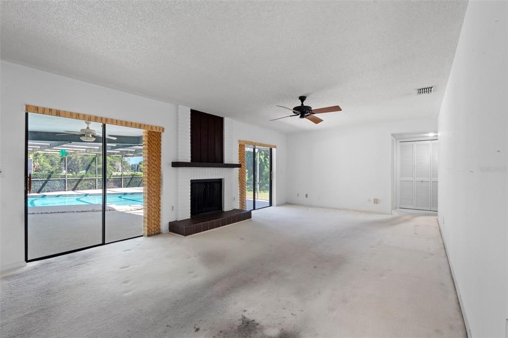 For Sale: $789,000 (5 beds, 3 baths, 3316 Square Feet)