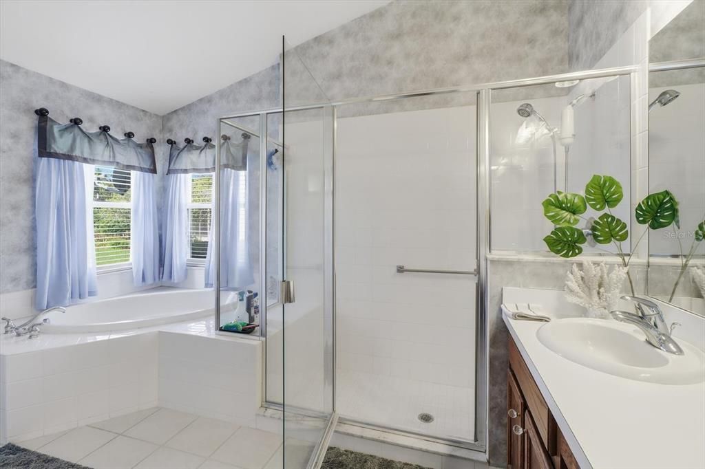En Venta: $279,000 (3 camas, 2 baños, 2057 Pies cuadrados)