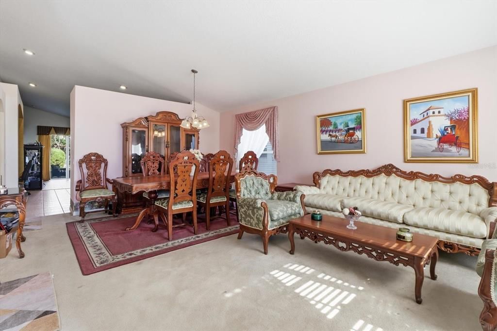 En Venta: $279,000 (3 camas, 2 baños, 2057 Pies cuadrados)