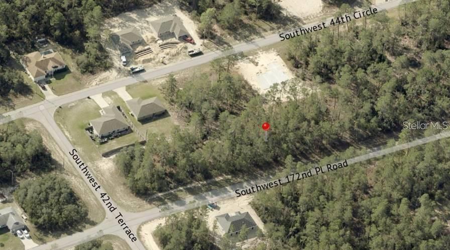 На продажу: $44,300 (0.24 acres)
