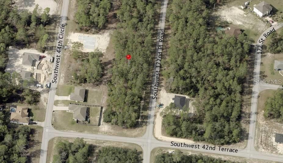 На продажу: $44,300 (0.24 acres)