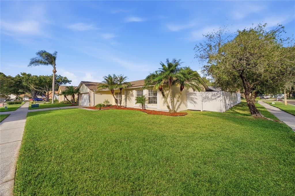 En Venta: $460,000 (4 camas, 2 baños, 2013 Pies cuadrados)