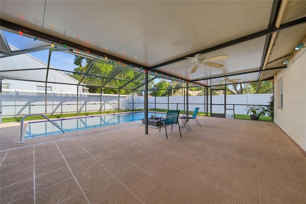 En Venta: $460,000 (4 camas, 2 baños, 2013 Pies cuadrados)