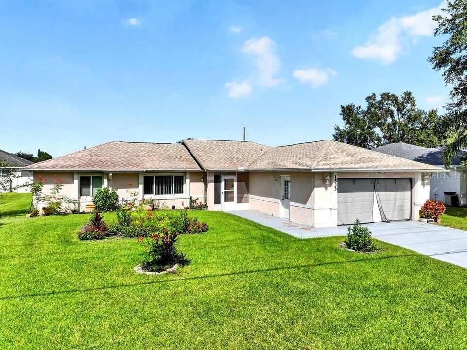 На продажу: $289,900 (3 спален, 2 ванн, 1572 Квадратных фут)