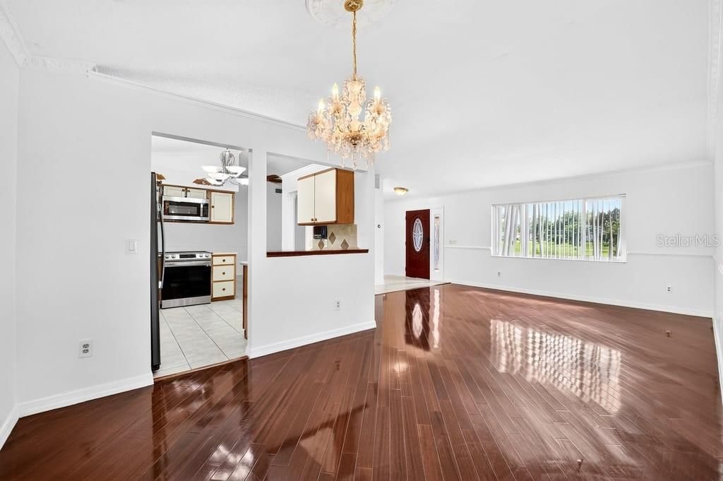 На продажу: $289,900 (3 спален, 2 ванн, 1572 Квадратных фут)
