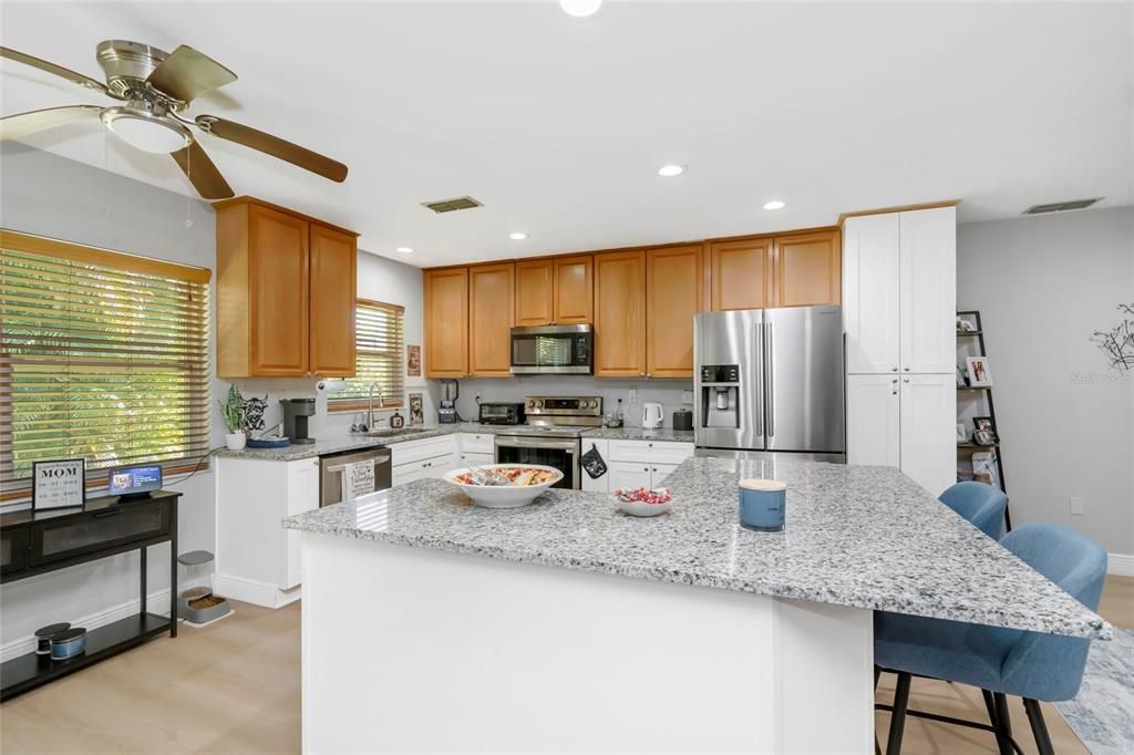 На продажу: $335,000 (2 спален, 2 ванн, 1516 Квадратных фут)