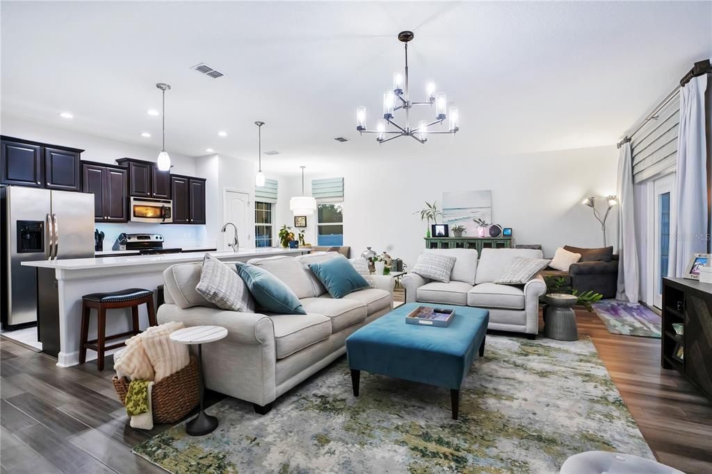 For Sale: $575,000 (3 beds, 2 baths, 1920 Square Feet)