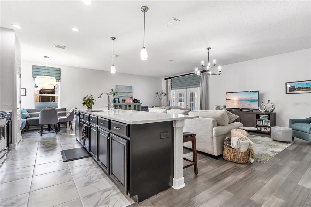 For Sale: $575,000 (3 beds, 2 baths, 1920 Square Feet)