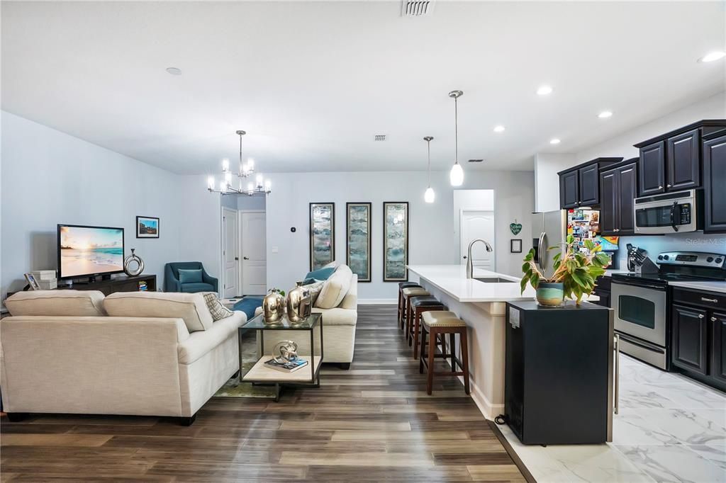 For Sale: $575,000 (3 beds, 2 baths, 1920 Square Feet)