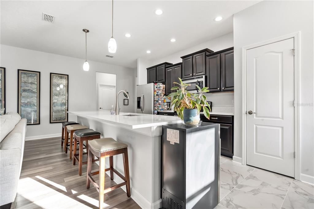 For Sale: $575,000 (3 beds, 2 baths, 1920 Square Feet)
