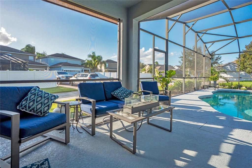 For Sale: $575,000 (3 beds, 2 baths, 1920 Square Feet)