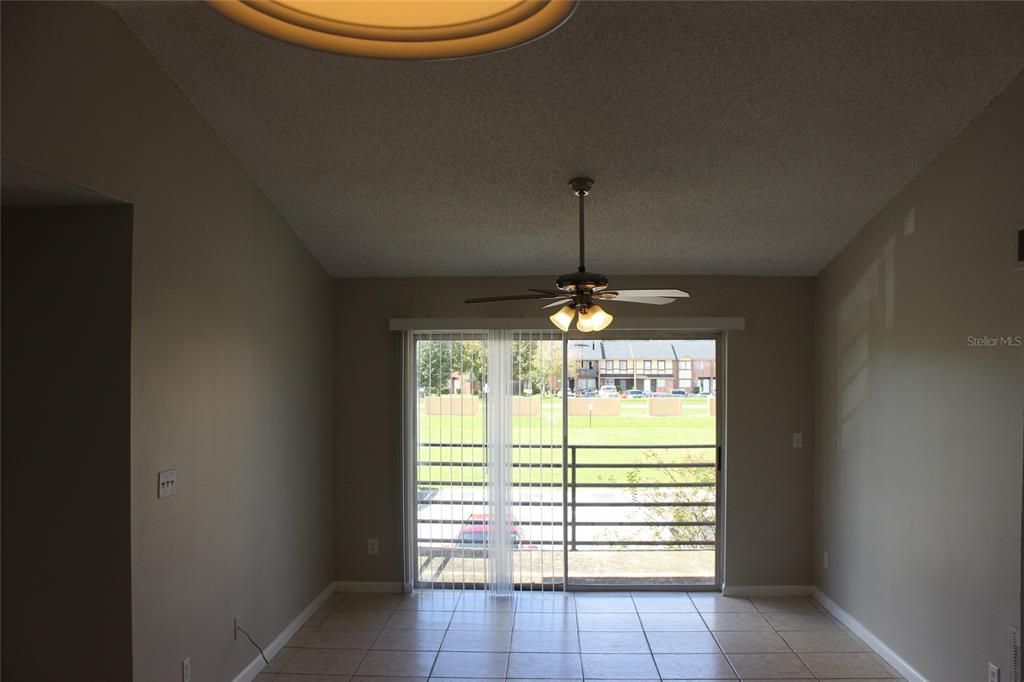 En Venta: $105,000 (2 camas, 2 baños, 934 Pies cuadrados)