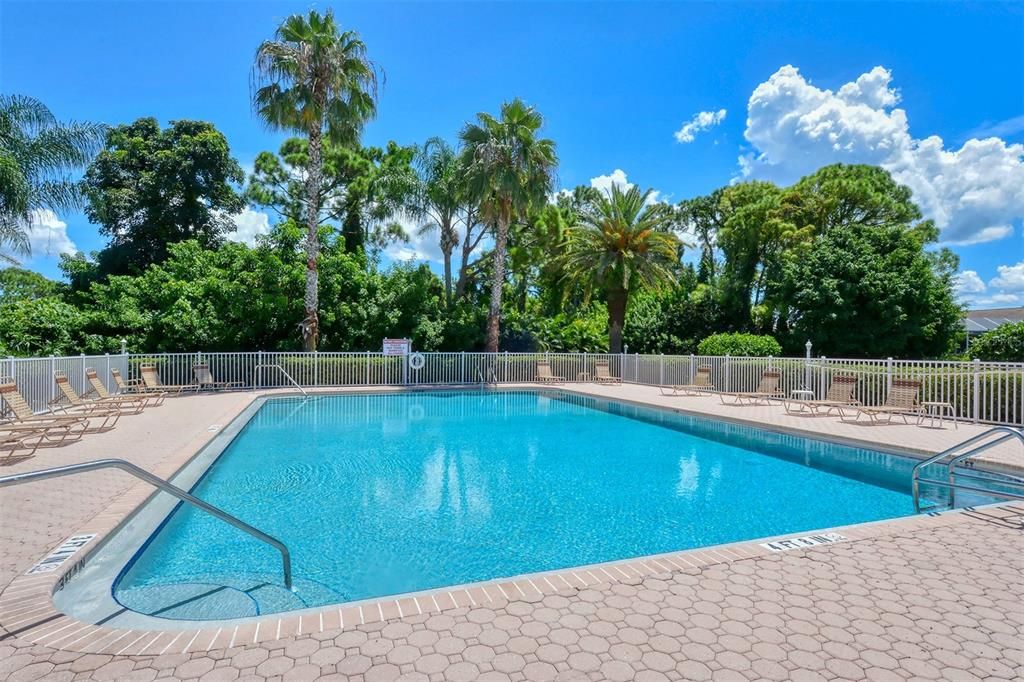 En Venta: $679,900 (4 camas, 3 baños, 2640 Pies cuadrados)