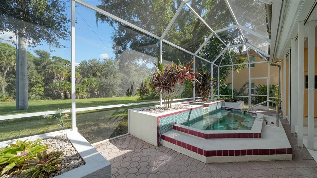 En Venta: $679,900 (4 camas, 3 baños, 2640 Pies cuadrados)