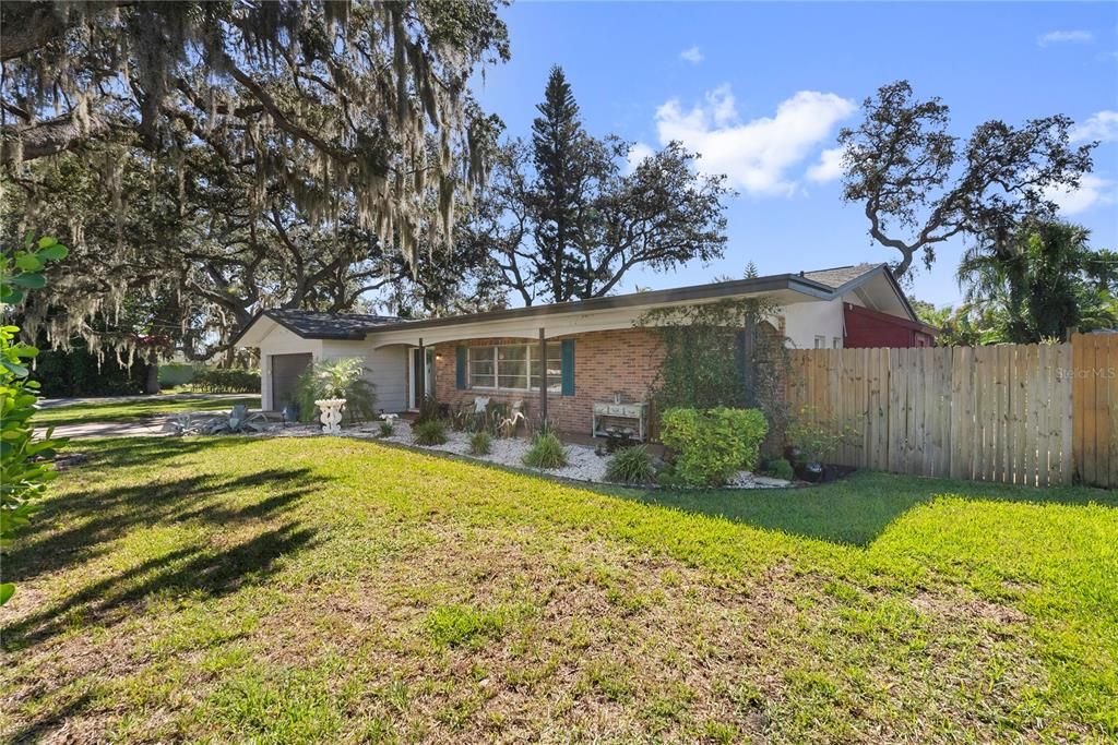 For Sale: $775,000 (4 beds, 2 baths, 2071 Square Feet)