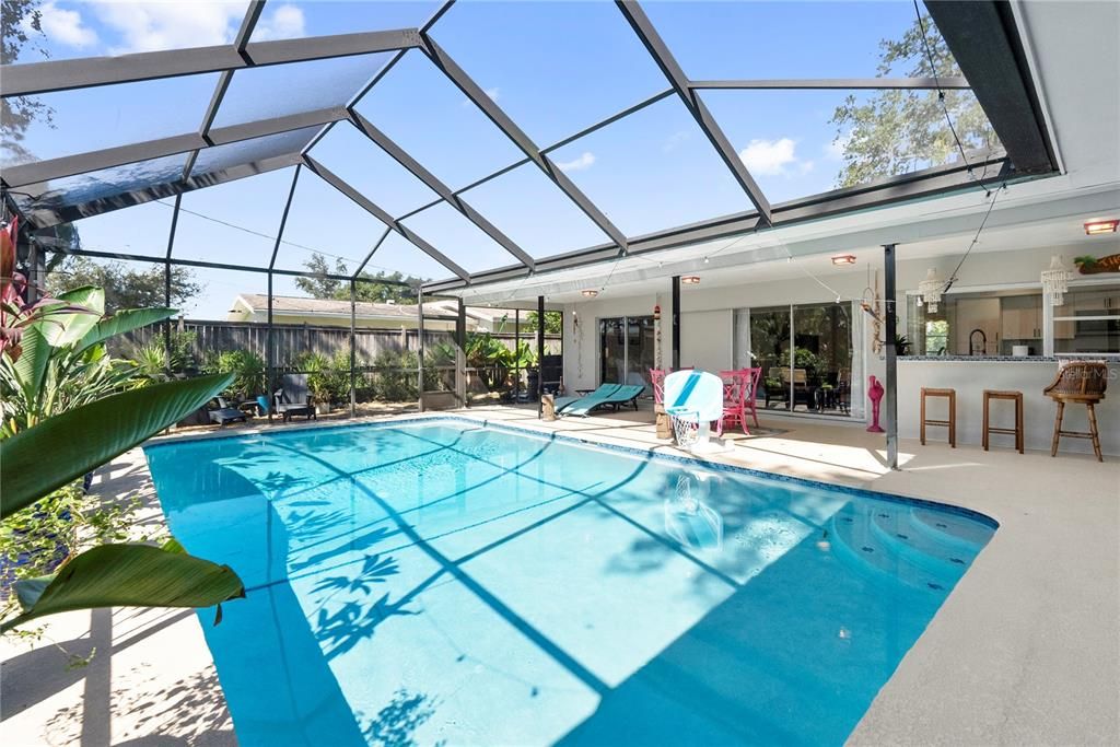 For Sale: $775,000 (4 beds, 2 baths, 2071 Square Feet)