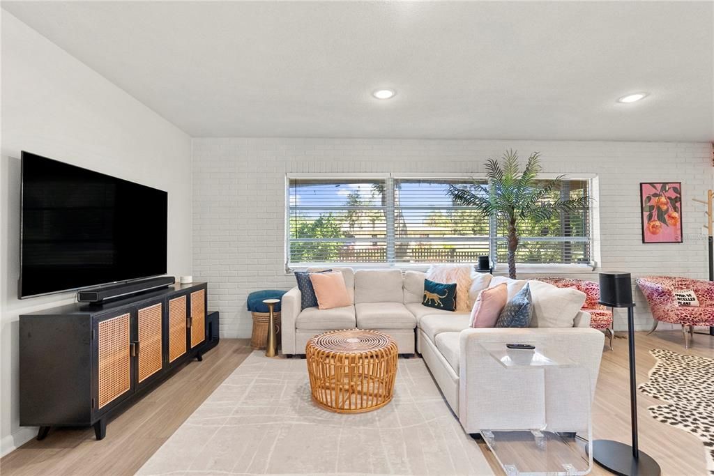 For Sale: $775,000 (4 beds, 2 baths, 2071 Square Feet)