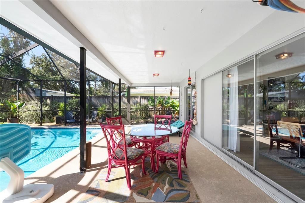 For Sale: $775,000 (4 beds, 2 baths, 2071 Square Feet)