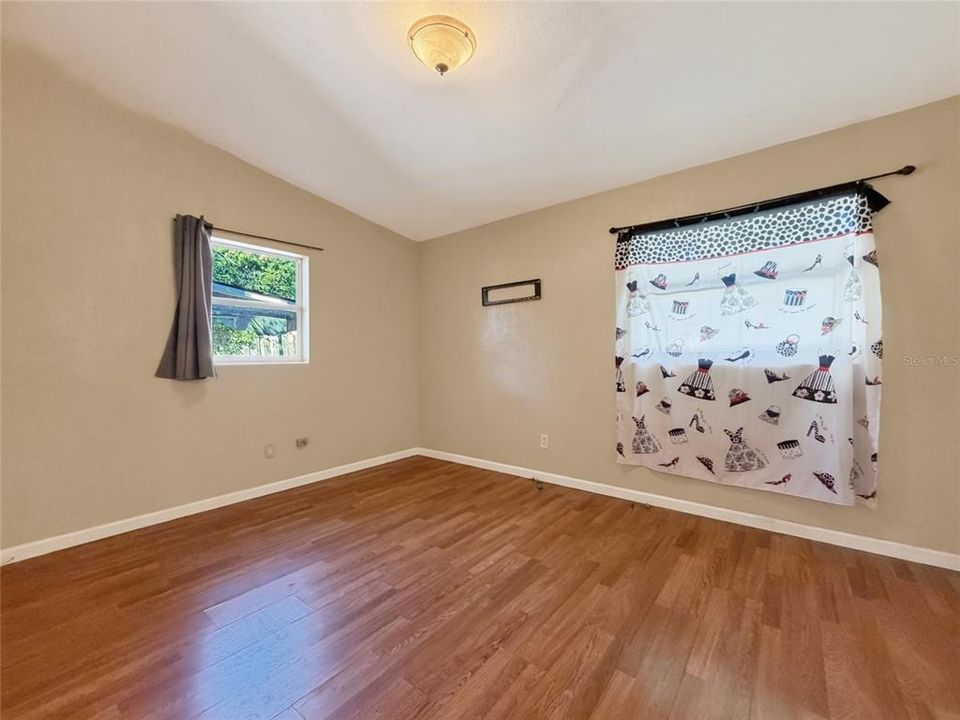 En Venta: $299,999 (3 camas, 1 baños, 1080 Pies cuadrados)