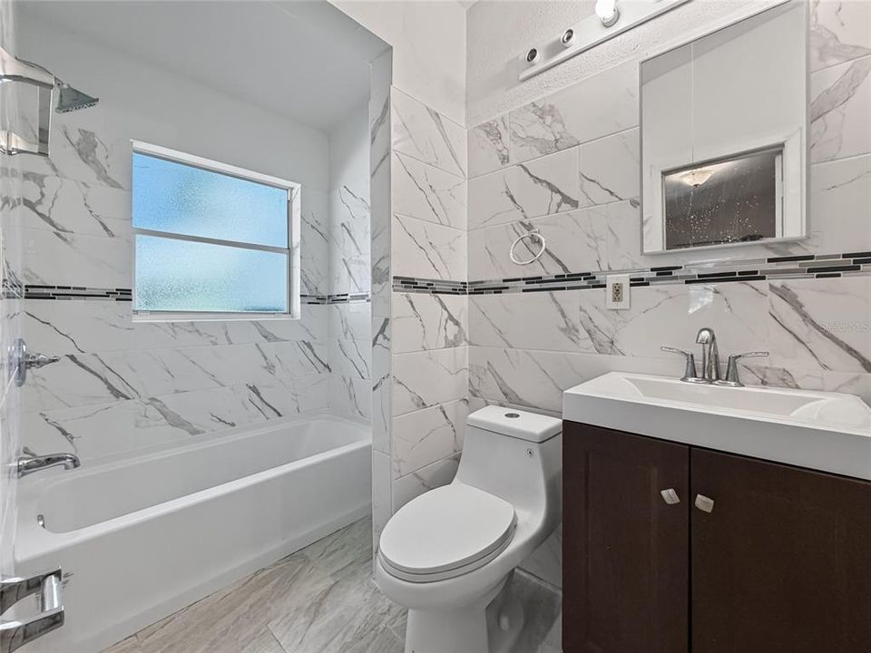 En Venta: $299,999 (3 camas, 1 baños, 1080 Pies cuadrados)