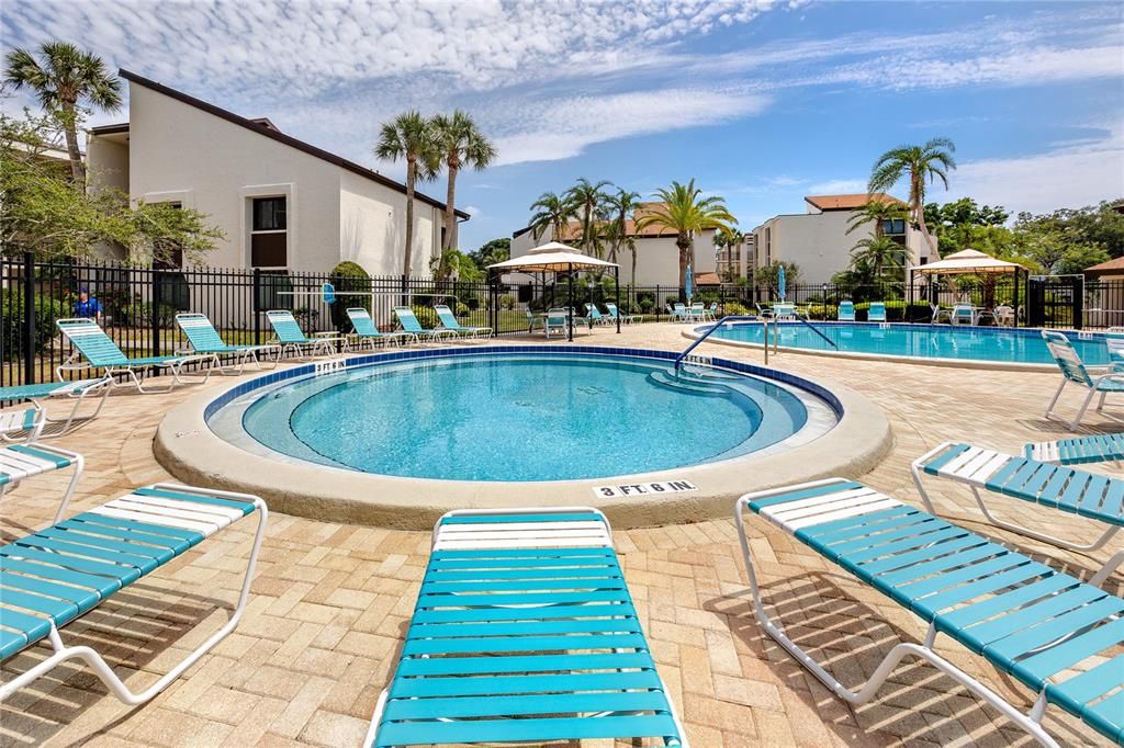 For Sale: $150,000 (2 beds, 1 baths, 857 Square Feet)