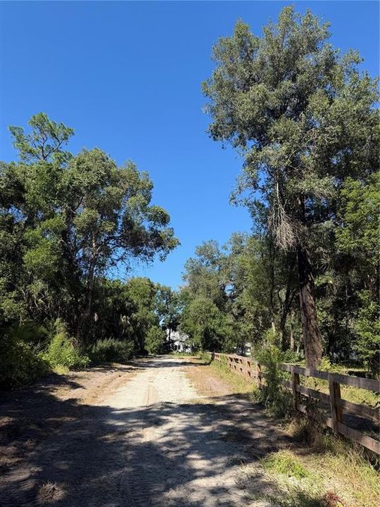 На продажу: $374,901 (5.92 acres)