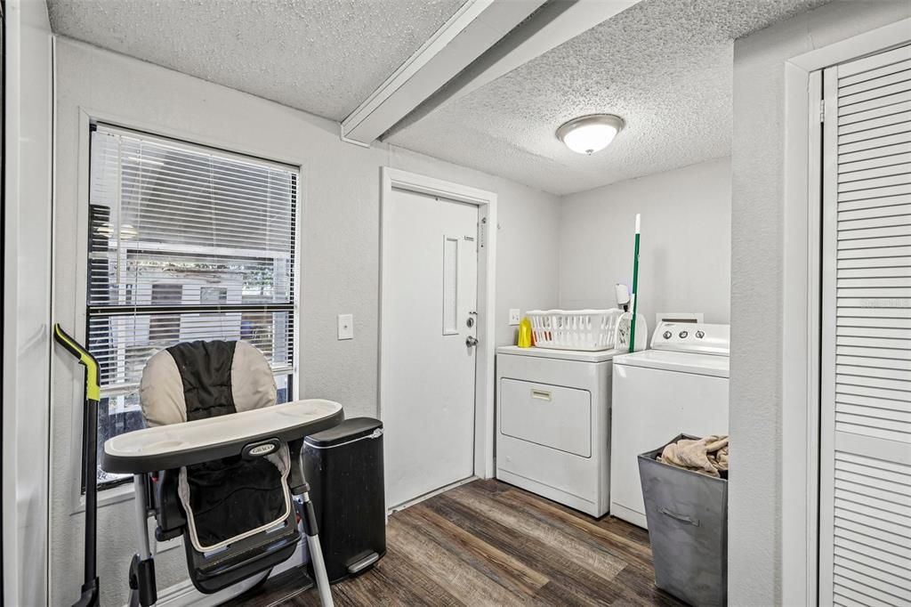 For Sale: $199,900 (3 beds, 2 baths, 1040 Square Feet)