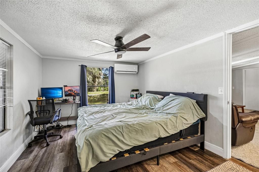 For Sale: $199,900 (3 beds, 2 baths, 1040 Square Feet)