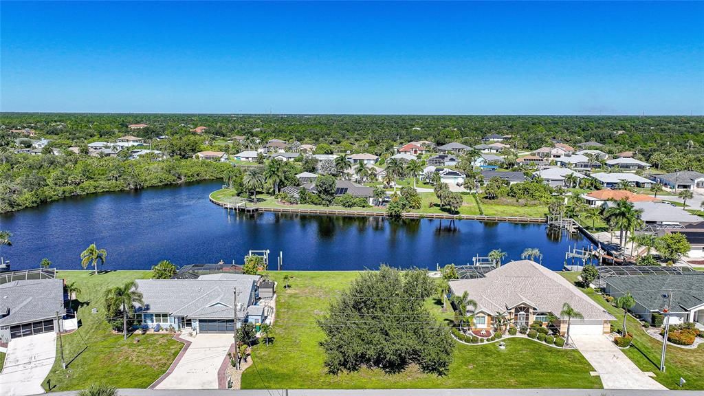 На продажу: $225,000 (0.23 acres)