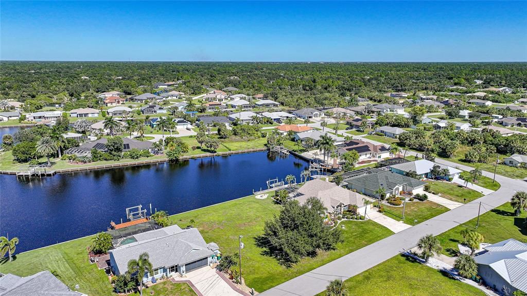 На продажу: $225,000 (0.23 acres)