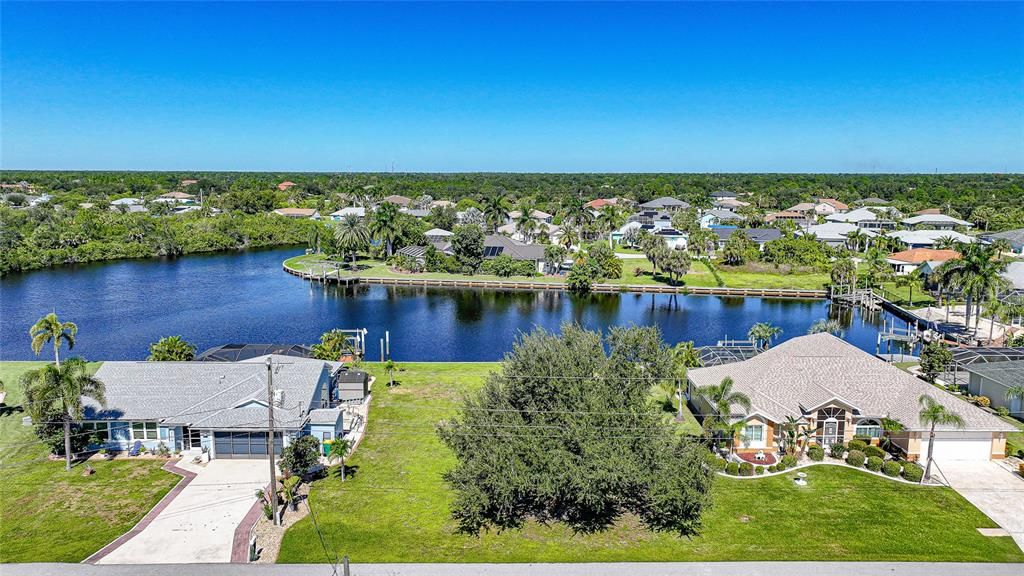 На продажу: $225,000 (0.23 acres)