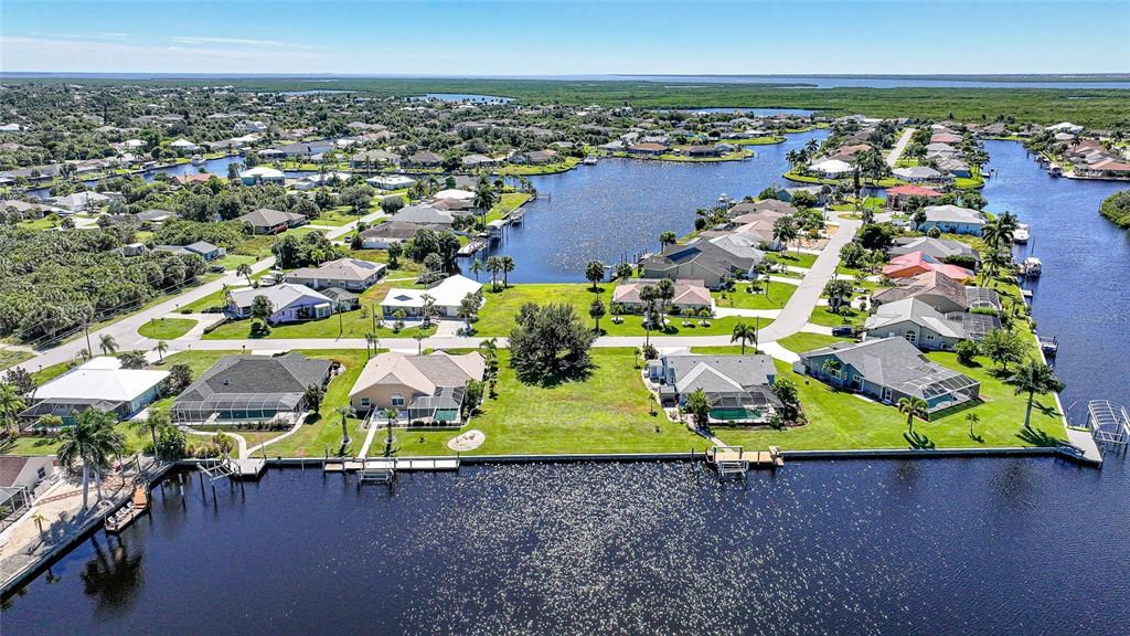На продажу: $225,000 (0.23 acres)