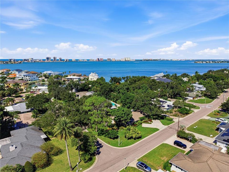 For Sale: $899,000 (3 beds, 3 baths, 2064 Square Feet)