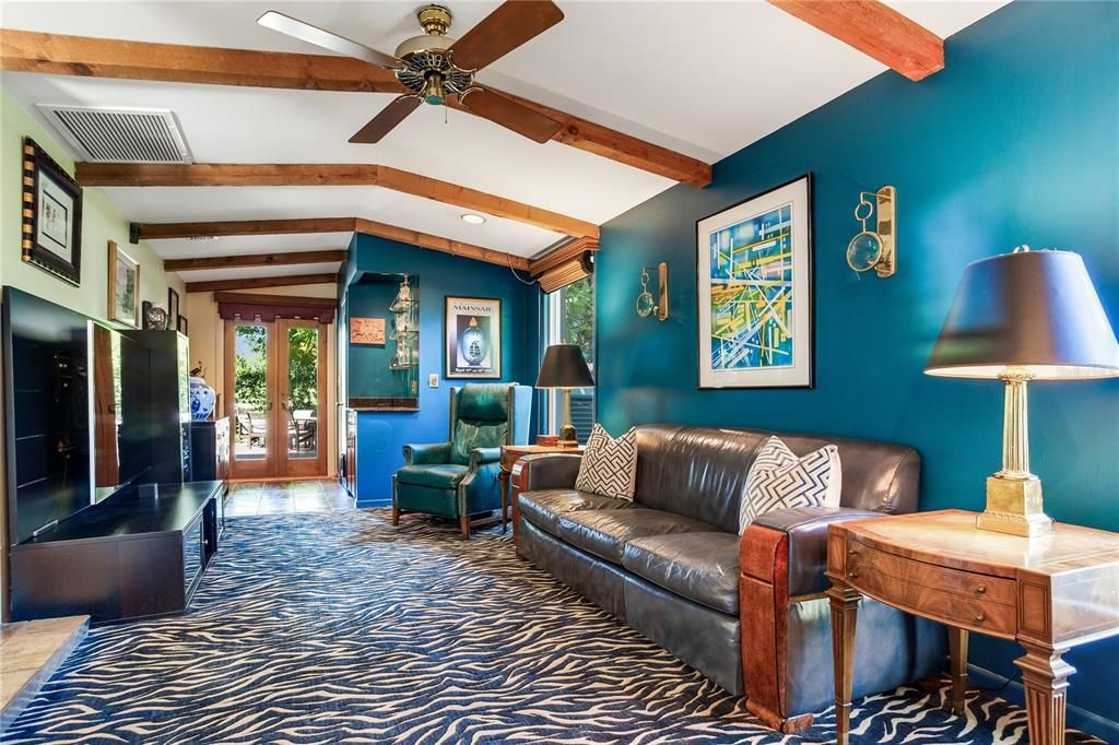 For Sale: $899,000 (3 beds, 3 baths, 2064 Square Feet)
