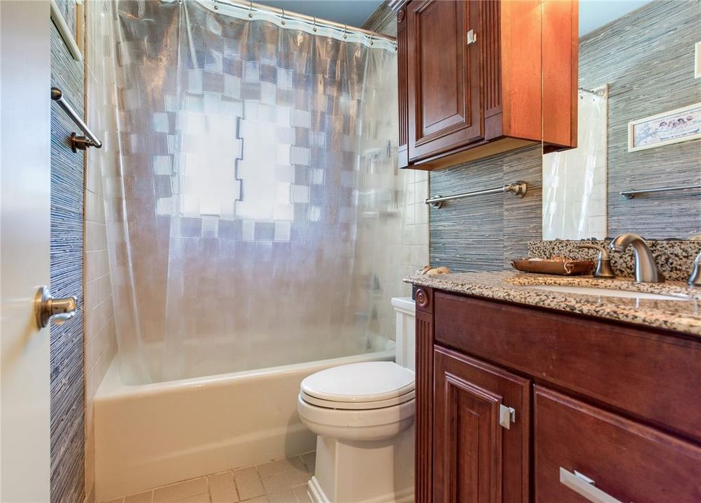 For Sale: $899,000 (3 beds, 3 baths, 2064 Square Feet)
