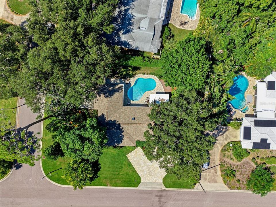 For Sale: $899,000 (3 beds, 3 baths, 2064 Square Feet)