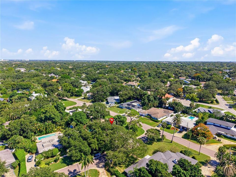For Sale: $899,000 (3 beds, 3 baths, 2064 Square Feet)