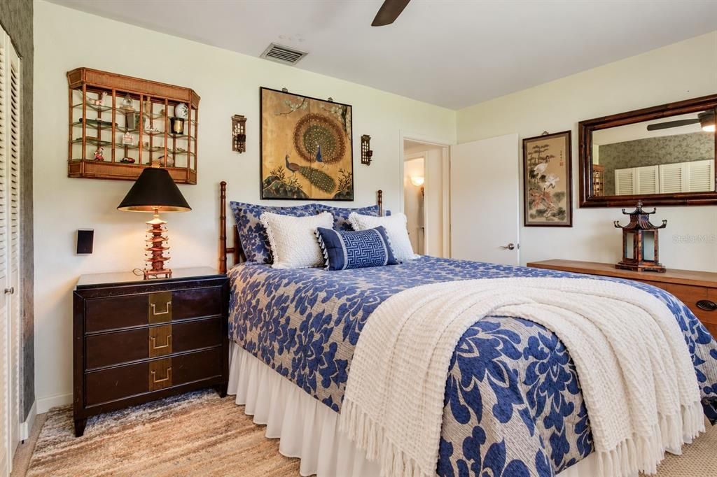 For Sale: $899,000 (3 beds, 3 baths, 2064 Square Feet)