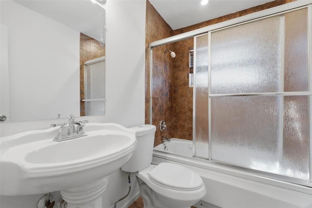 На продажу: $425,000 (3 спален, 2 ванн, 1156 Квадратных фут)