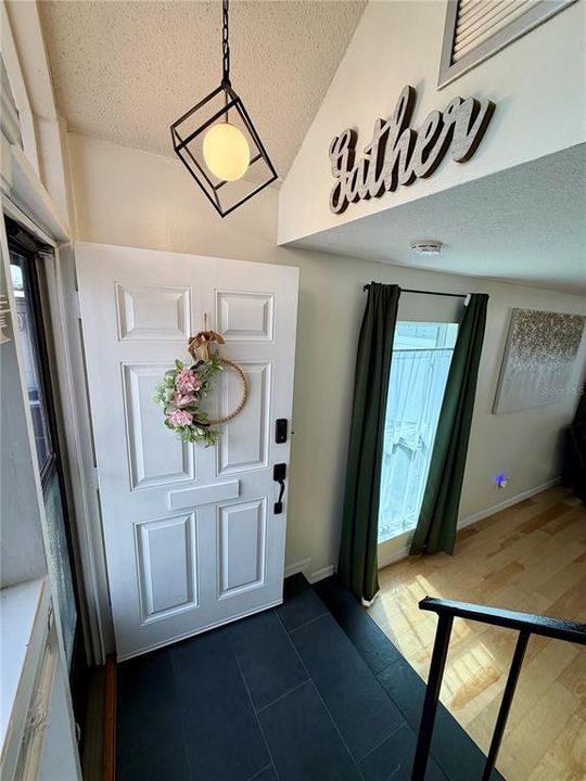 En Venta: $215,000 (3 camas, 2 baños, 1431 Pies cuadrados)
