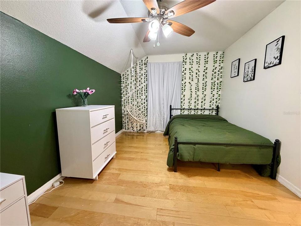 En Venta: $215,000 (3 camas, 2 baños, 1431 Pies cuadrados)
