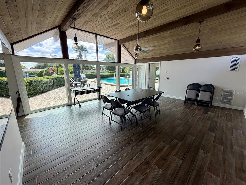 En Venta: $215,000 (3 camas, 2 baños, 1431 Pies cuadrados)
