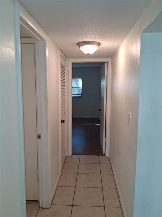 For Sale: $120,000 (2 beds, 1 baths, 1004 Square Feet)