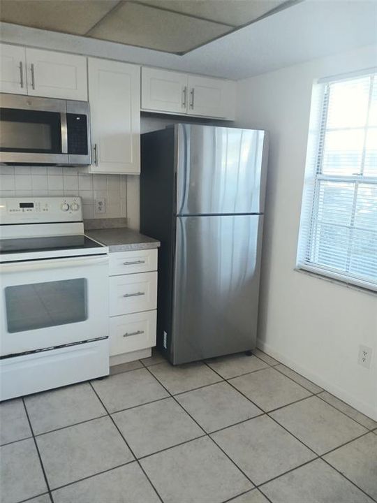 For Sale: $120,000 (2 beds, 1 baths, 1004 Square Feet)