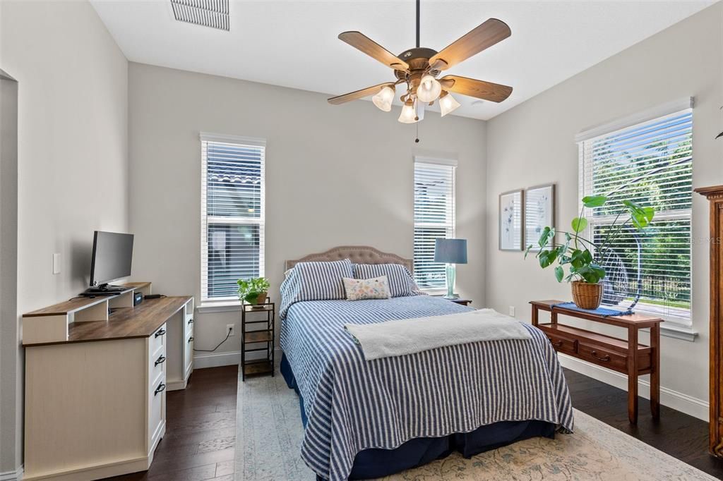 For Sale: $1,250,000 (4 beds, 4 baths, 3876 Square Feet)