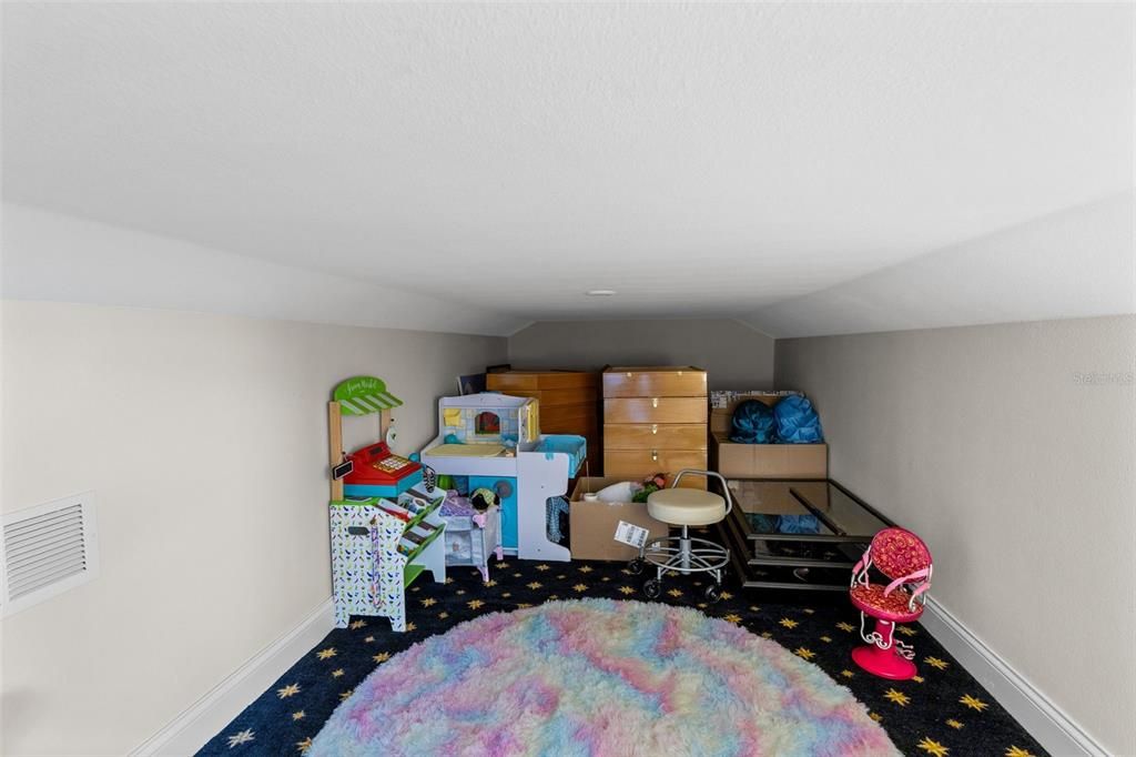 For Sale: $1,250,000 (4 beds, 4 baths, 3876 Square Feet)
