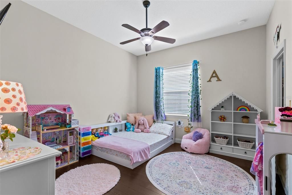For Sale: $1,250,000 (4 beds, 4 baths, 3876 Square Feet)