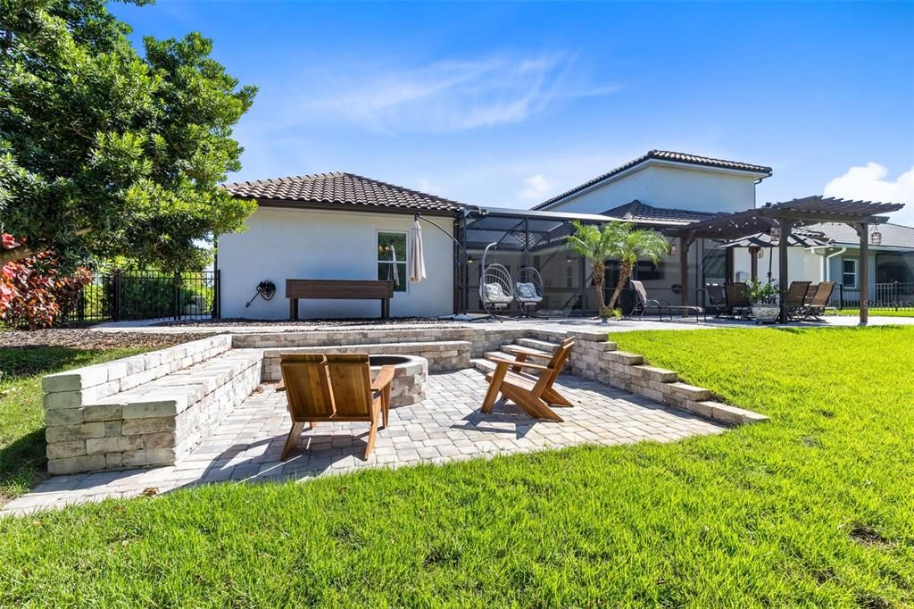 For Sale: $1,250,000 (4 beds, 4 baths, 3876 Square Feet)